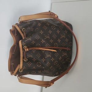 Louis vuitton petite noe